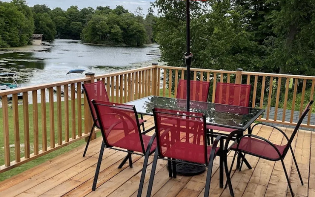 Sunny Acres Resort and Marina