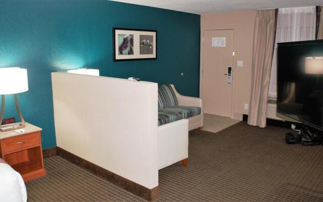 Quality Inn & Suites Near White Sands National Park