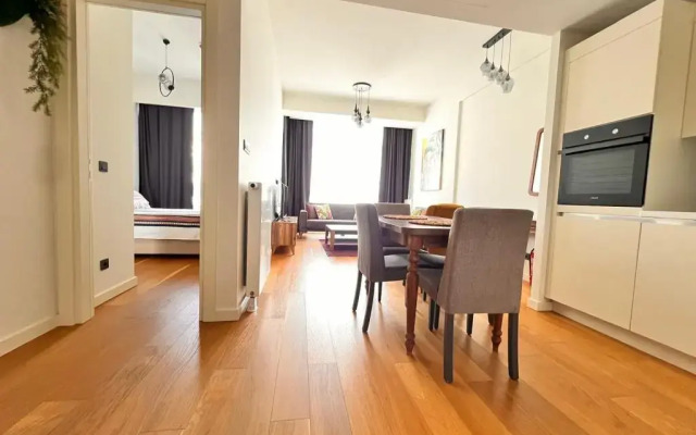 G Tower Residence Luxury Apartment