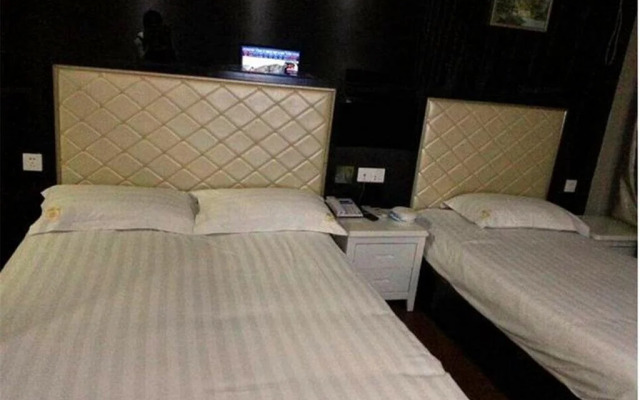 Guyuan Mingzhu Business Hotel