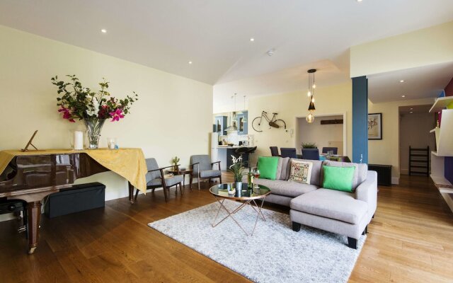 The Spacious Fulham Apartment - FOI