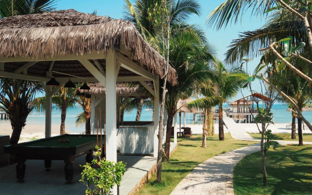 Naomi Resort