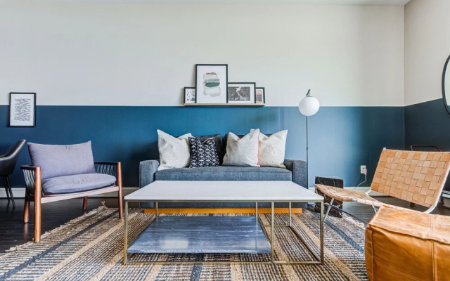 Domio Downtown Trendy 2BR Gym/sauna