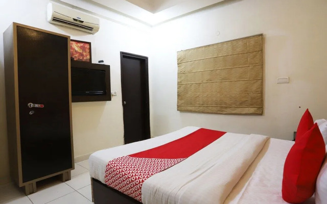 Oyo 47159 Royal Residency
