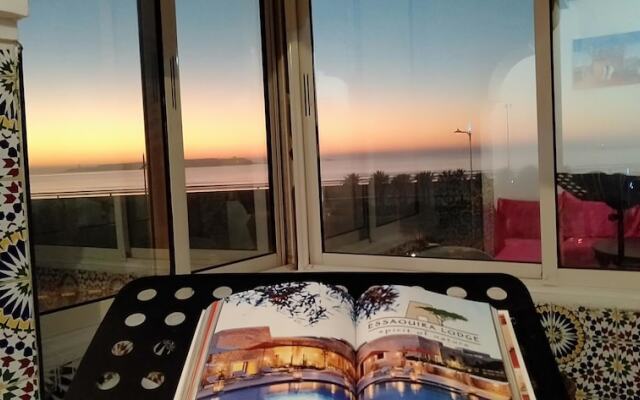 Seaview beach apartment 2 bedrooms