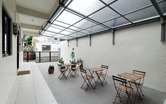 Manzil Anilao Cosy 2 Bedroom Apartment U1