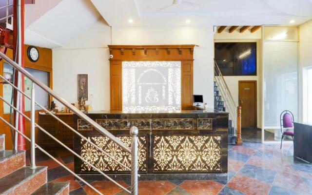 OYO Flagship 77115 Hotel Vaishnavi Palace