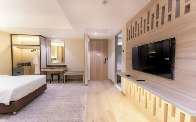 The Skye Phnom Penh Hotel & Apartments