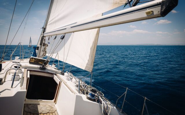 Sheliak boat and breakfast