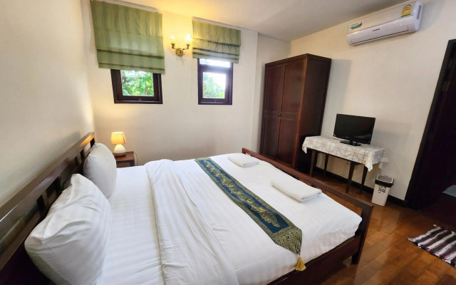 Punnapha Pool Villa  Pattaya