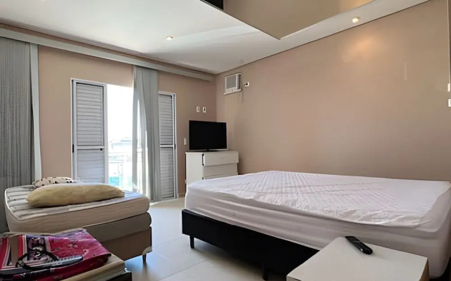 Casa com piscina em Boraceia