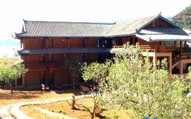 Theme Lovertree Holiday House