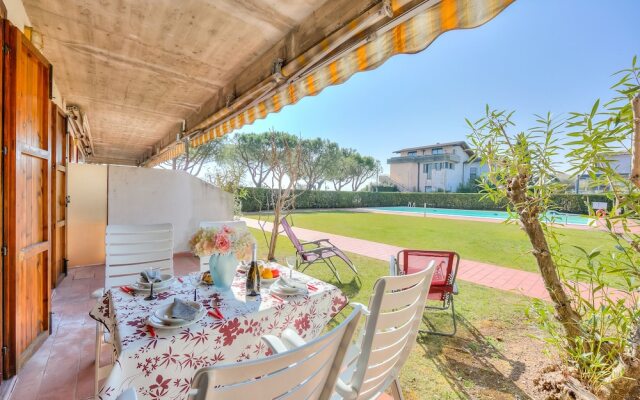 Lella Apartment Front Beach Garda Lake