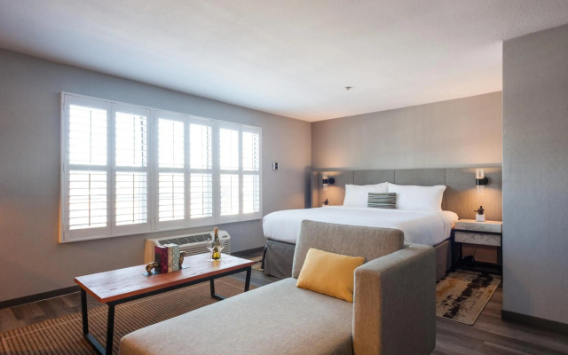 Hotel Indigo Napa Valley by IHG