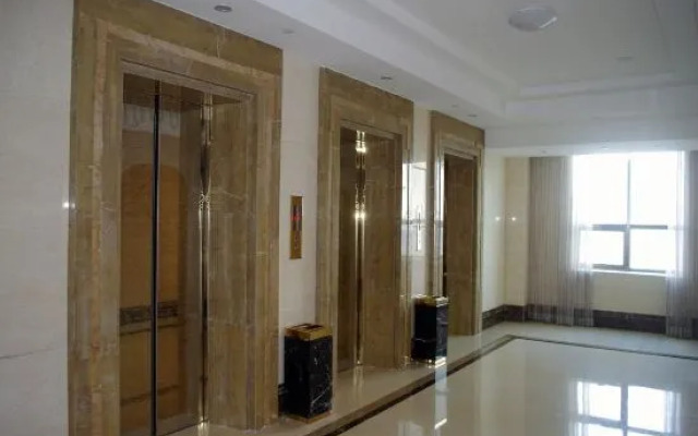 Yangjiang Yintai Hotel (Baili Plaza Branch)