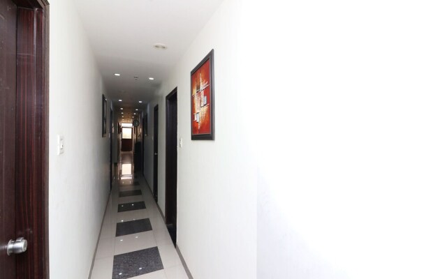 Oyo 14909 Hotel Vivid