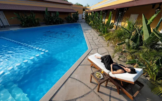 Maison Maxim De Lesseps