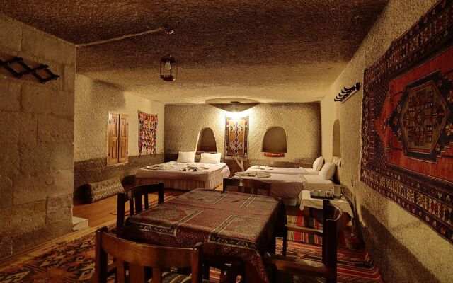 Cave Hotel Saksagan