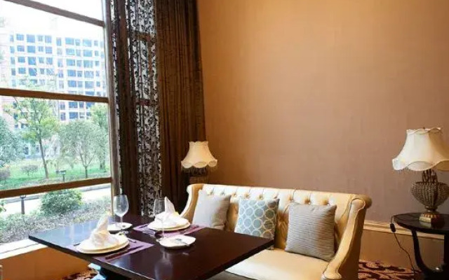 Oriental International Hotel
