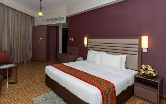 Bed by Tha-Pra Hotel and Apartment