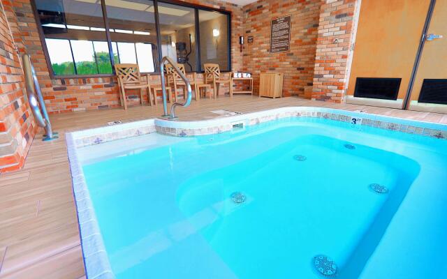 Best Western Falcon Plaza - Bowling Green