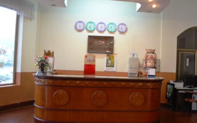 Cat Ba Plaza Hotel