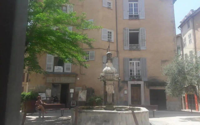 Apartment in the heart of Cotignac