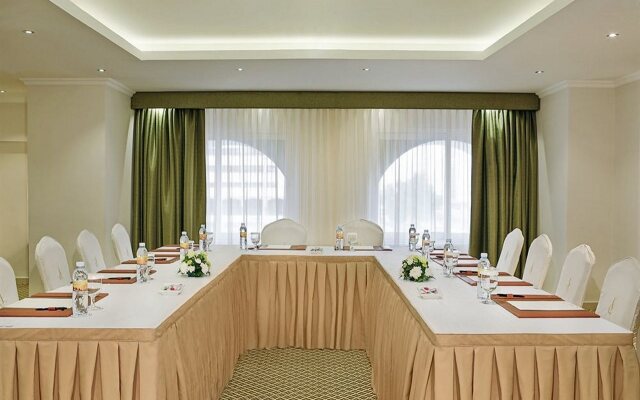 City Seasons Al Hamra Hotel