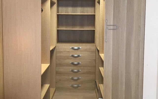 UHC Mar y Luz Apartments
