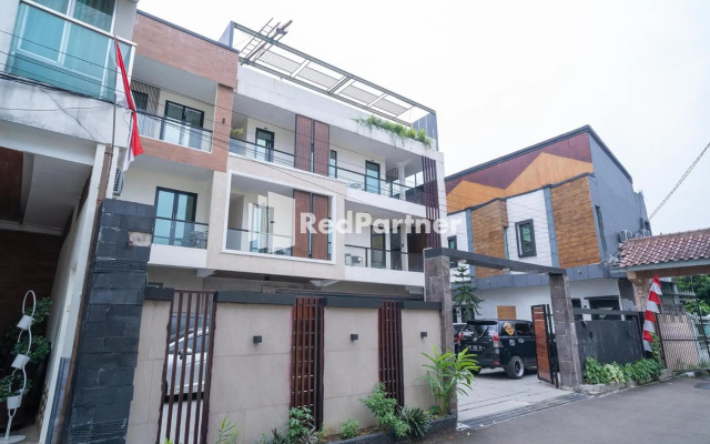 OYO 2248 Yayah Rooms Syariah