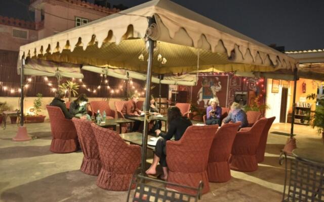 Vinayak Guest House