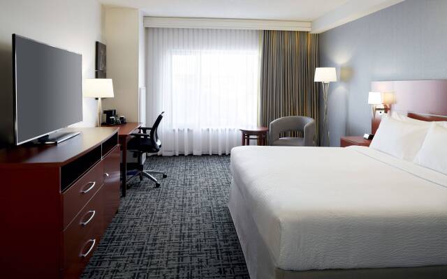 Fairfield Inn & Suites by Marriott Montreal Airport