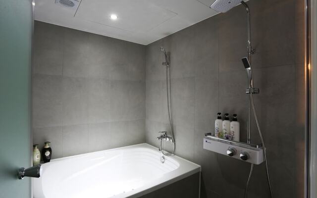 Seocheon Dalbam Hotel