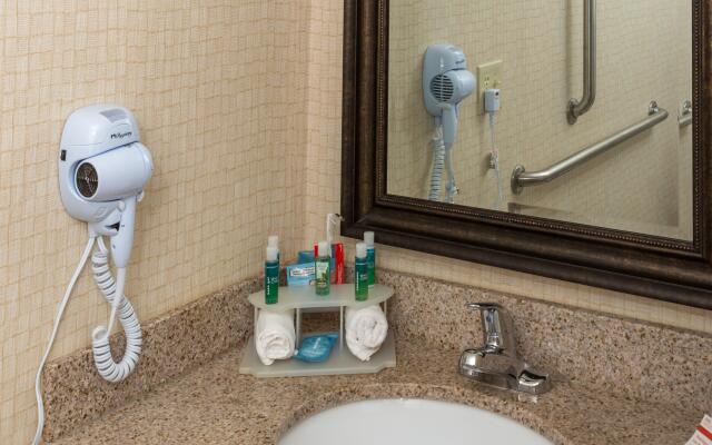 Holiday Inn Express Hartford – Newington, by IHG