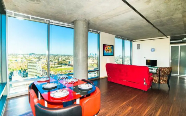 California Treasure Apartment