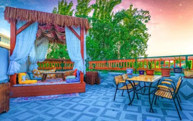 Jinse Courtyard Homestay · Liuxing Street Scenic Area Branch – Restaurant – Yining