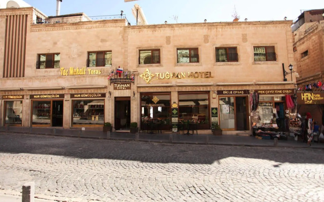 Tughan Hotel