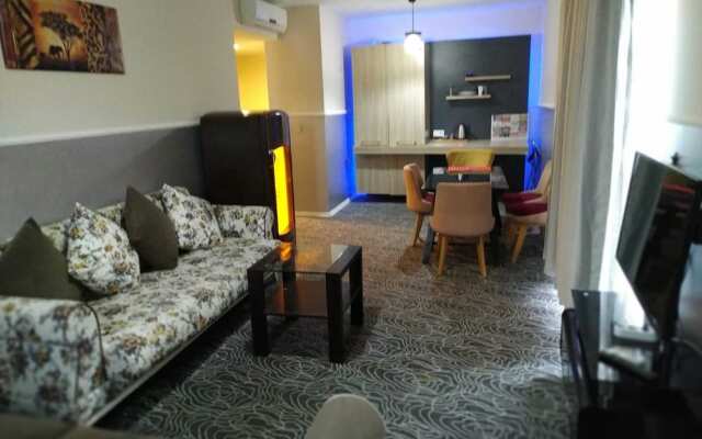 Gold Suite