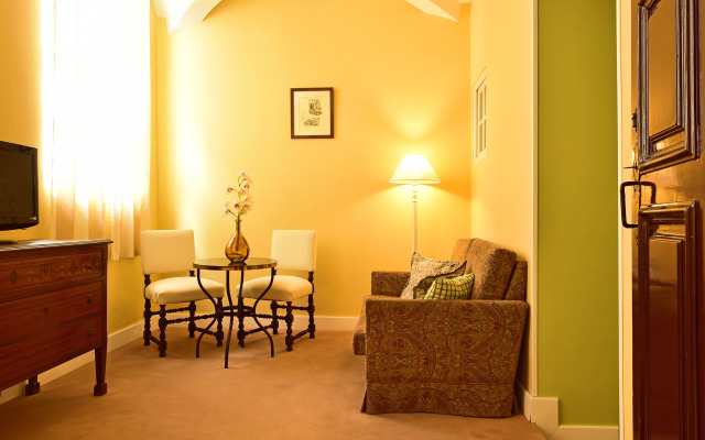 Pousada Convento de Evora - Historic Hotel