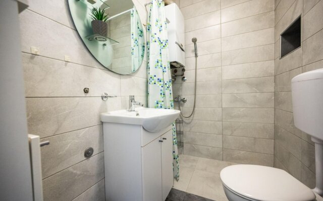 Modern 1bdr Apartment Near City Center