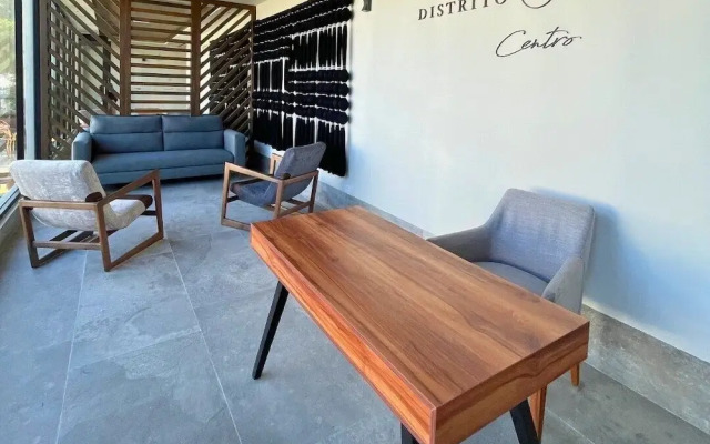 New Downtown Condo with Rooftop Pool
