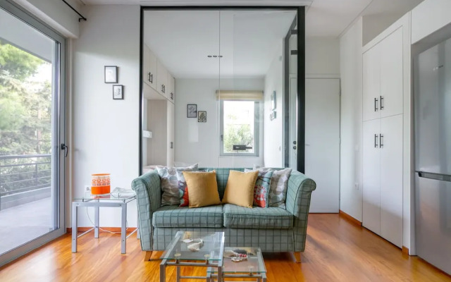 Athena's South Apartment