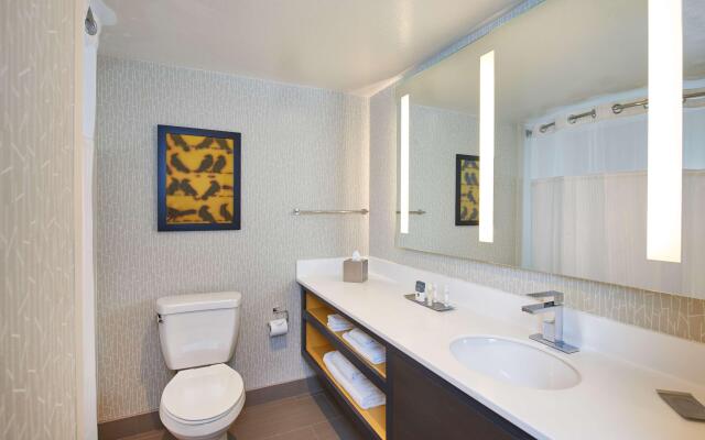 DoubleTree by Hilton Fresno Convention Center