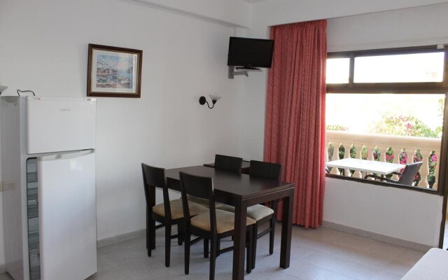 Apartamentos Isla del Sol Aparthotel