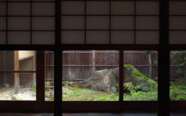 SUKIYA-zukuri Suehiro House