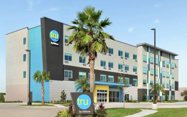 Tru by Hilton Houston Webster NASA