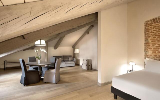 Opera 35 Boutique Hotel