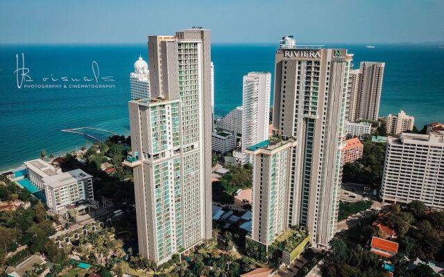 The Riviera Wongamat by Pattaya Holiday