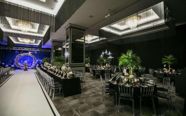 Doubletree By Hilton Hotel Izmir Airport