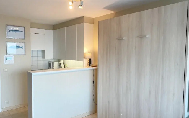 Beachside Stay With Views